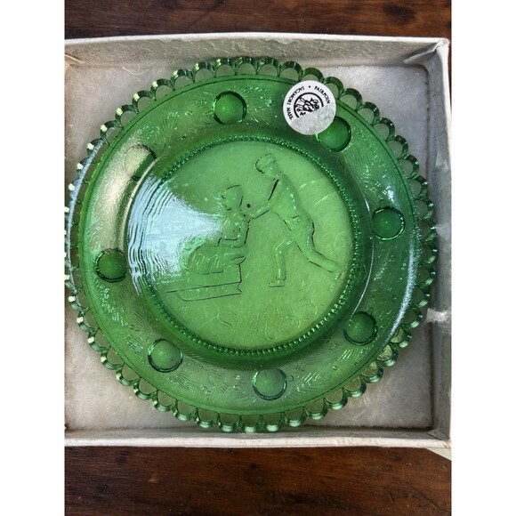 Vintage Pairpoint Glass Cup Plate Green Sandwich Skaters W/Original Box & Notes - Picture 2 of 8